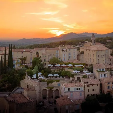 Le Brave Hotel Crillon-le-Brave