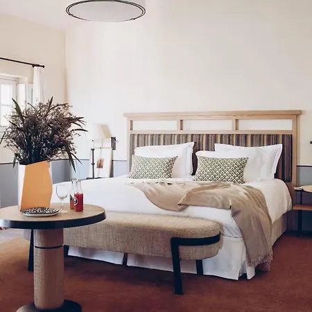 Le Brave Hotel