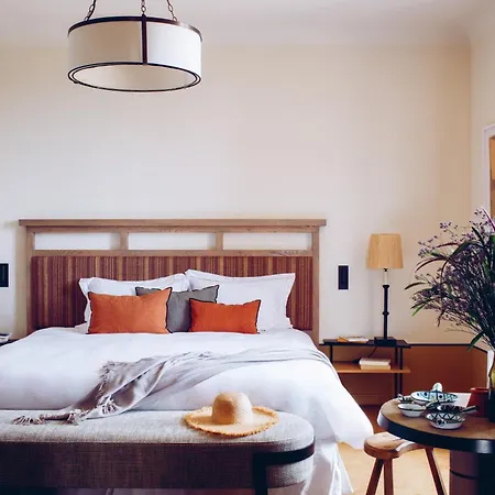 Le Brave Hotel Crillon-le-Brave